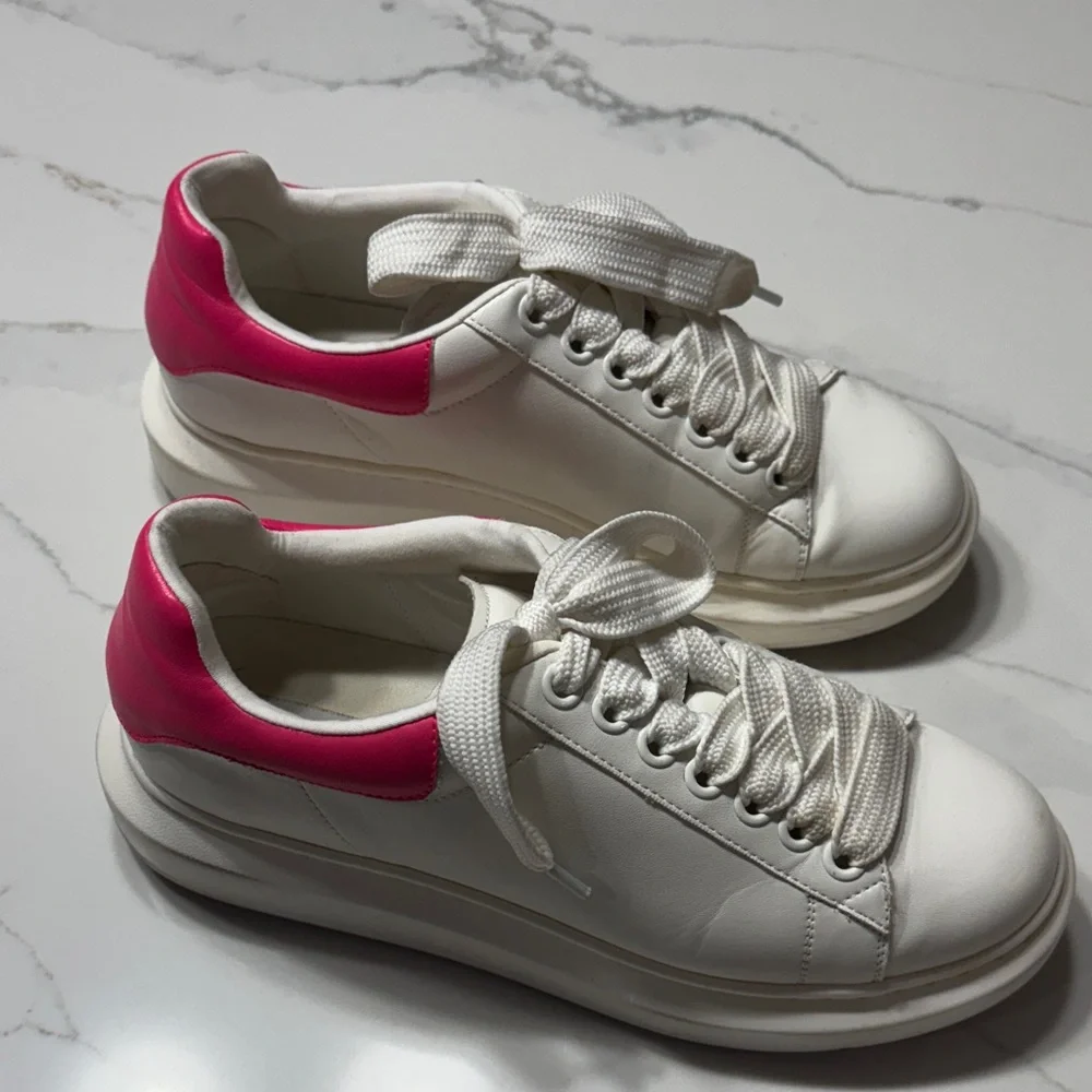 Steve Madden White and Pink Sneakers